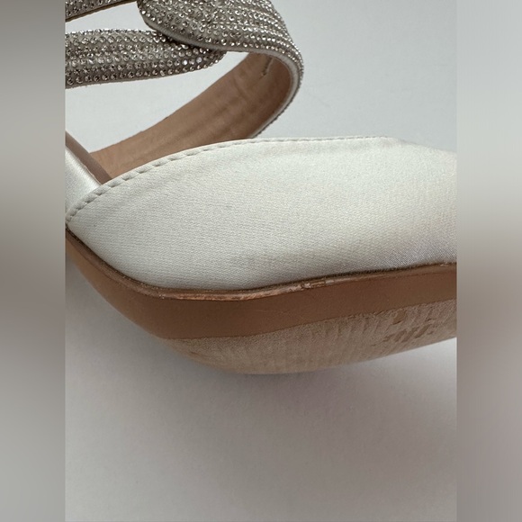 Lulu’s Celines White Satin Rhinestone Pointed-Toe Mule Pumps Size 7 - Picture 8 of 9